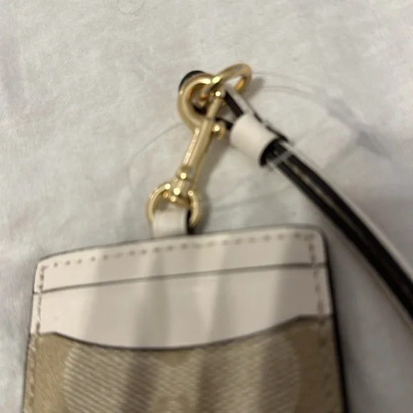 NWT coach lanyard - Picture 2 of 4